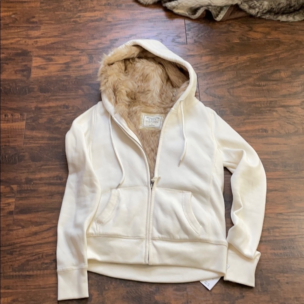 Brand new. Abercrombie faux fur lined sweatshirt